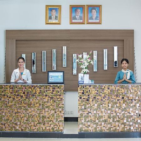 Moon Julie Hotel Σίχανουκβιλ Εξωτερικό φωτογραφία