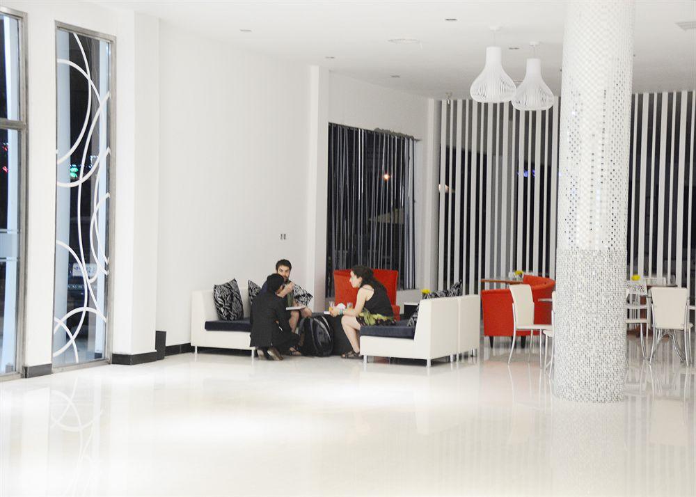 Moon Julie Hotel Σίχανουκβιλ Εξωτερικό φωτογραφία