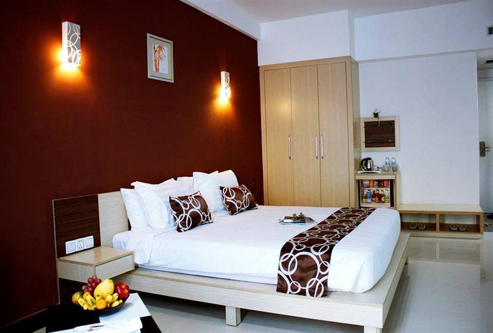 Moon Julie Hotel Σίχανουκβιλ Εξωτερικό φωτογραφία