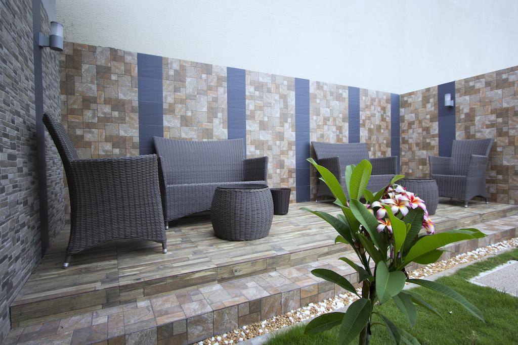 Moon Julie Hotel Σίχανουκβιλ Εξωτερικό φωτογραφία