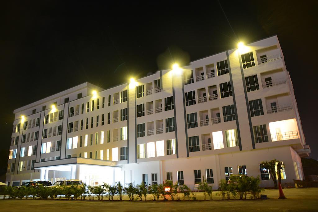 Moon Julie Hotel Σίχανουκβιλ Εξωτερικό φωτογραφία