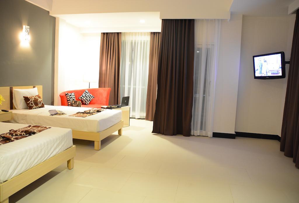 Moon Julie Hotel Σίχανουκβιλ Εξωτερικό φωτογραφία
