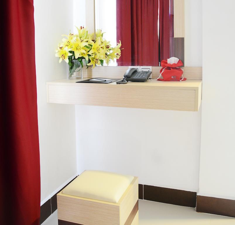 Moon Julie Hotel Σίχανουκβιλ Εξωτερικό φωτογραφία